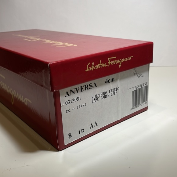 Salvatore Ferragamo Anversa Pumps - Picture 6 of 6